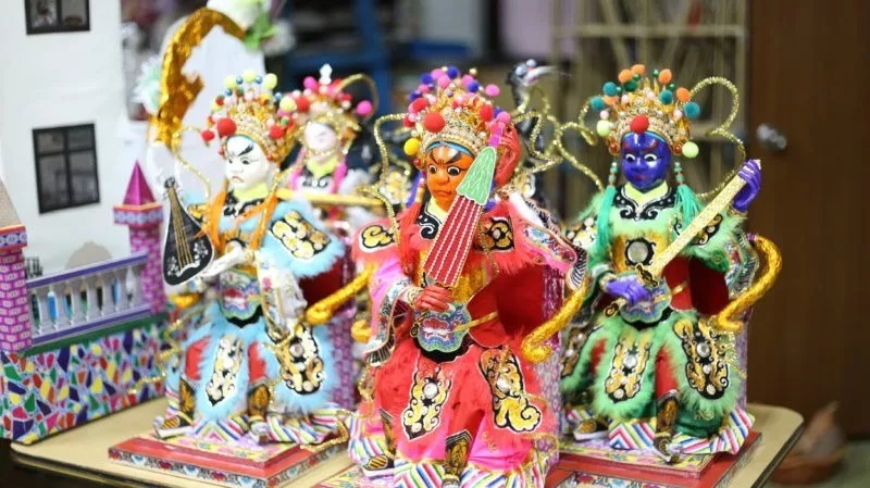 亡人|国人烧给亡人的纸扎,登上巴黎设计周,老外:中国人太浪漫了!