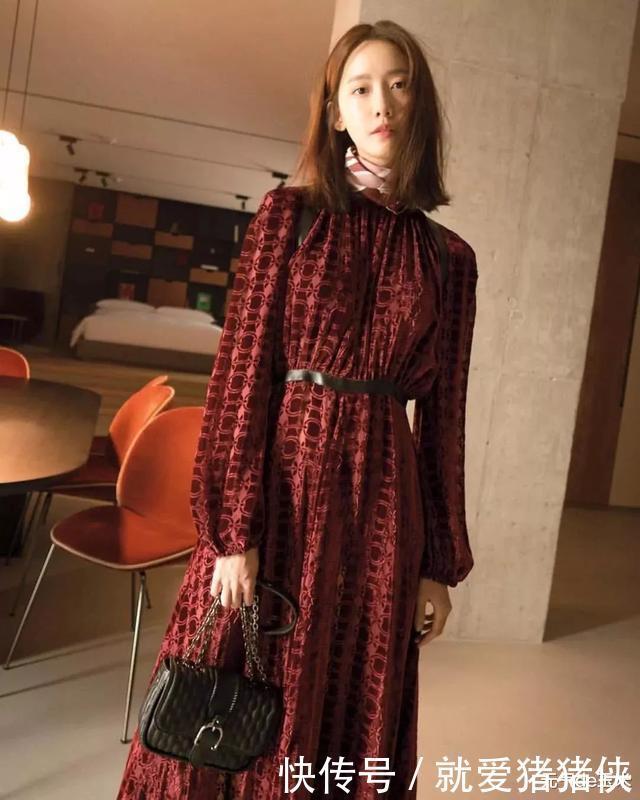 高级|这种“秋冬专用材质”高级又贵气,贵气的女人大多钟爱它