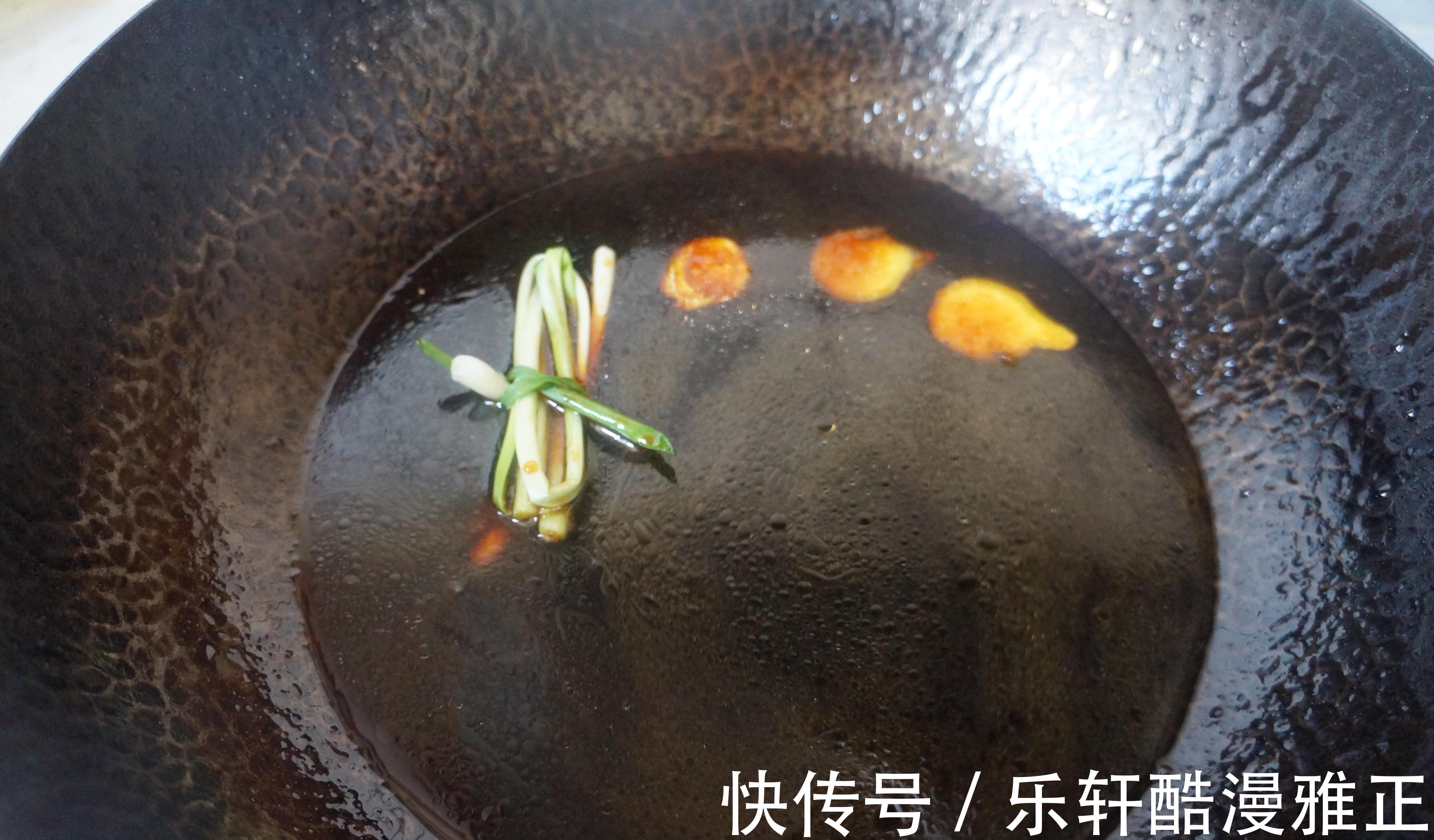 味道棒|怎么吃也不会腻的一道酱油鸡，皮脆柔嫩，简单好吃