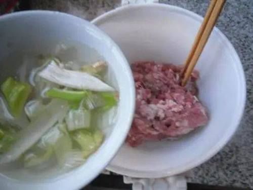  调肉馅|调饺子馅时，学会这些技巧，不管包什么馅都适用