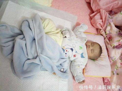 孩子|宝宝睡觉总喜欢蹬腿家长别只顾着夸孩子可爱,忽视了孩子的求救