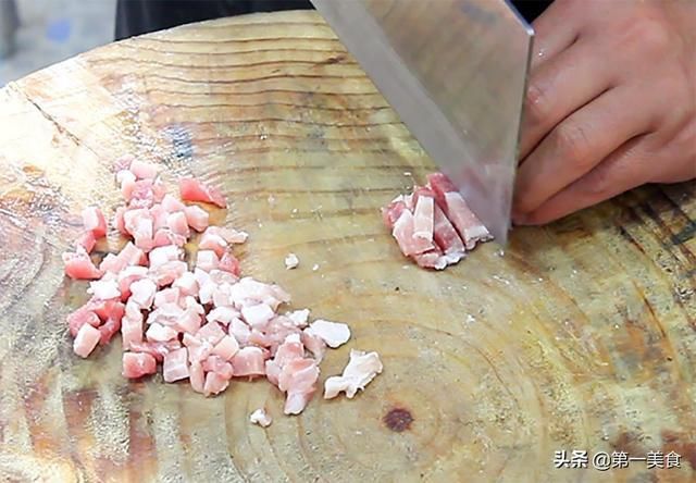 酱汁|酱泼豆腐好不好吃关键在于酱汁，厨师长分享饭店配方，香辣鲜嫩