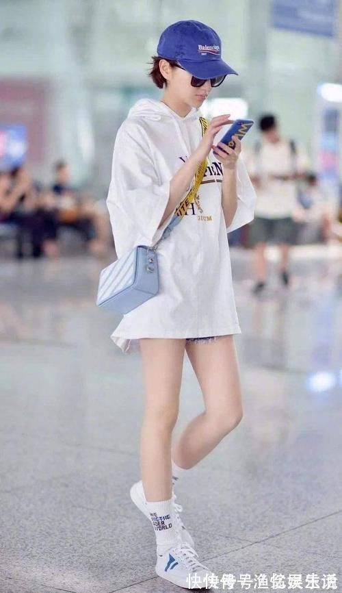 半个月|街拍:如何把热裤穿得更时髦,15套潮人街拍,半个月穿搭都不重样