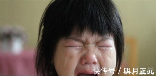 孩子|动不动就哭的孩子，不是太“玻璃心”，而是父母这两方面没做好