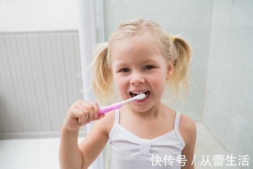 牙齿|孩子乳牙没掉,新牙就已长出?造成孩子乳牙脱落晚的原因不止一种