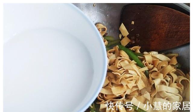 尖椒干豆腐|简单好吃的尖椒干豆腐做法,只要掌握这四个技巧,口感不输快餐店