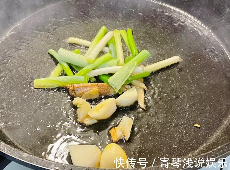 美味佳肴|天气热没胃口？大叔教你豆腐乳焖鸡，甘甜爽口，超乎你的想象~