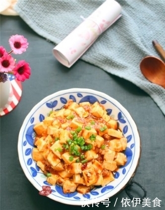 肉糜|天凉了,家人三天两头馋此菜,香辣嫩滑热乎乎,下饭又美味