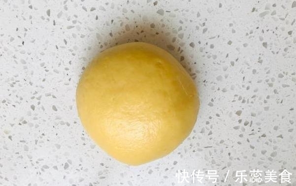 团子|爆浆又拉丝的紫薯仙豆糕怎么做？不用烤箱用平底锅，煎一煎就搞定