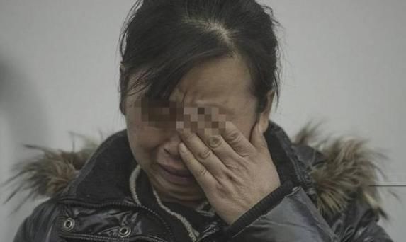 小张刚|'我是姐姐不是妈',女儿拒绝抚养亲弟弟,遭父母告上法庭