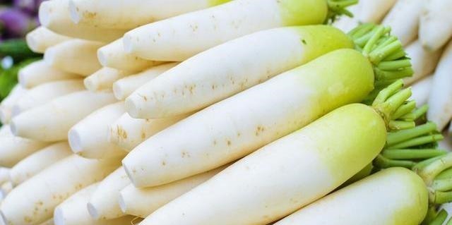 怕买到糠心萝卜学会看这3个地方,挑到的个个新鲜脆嫩又水灵