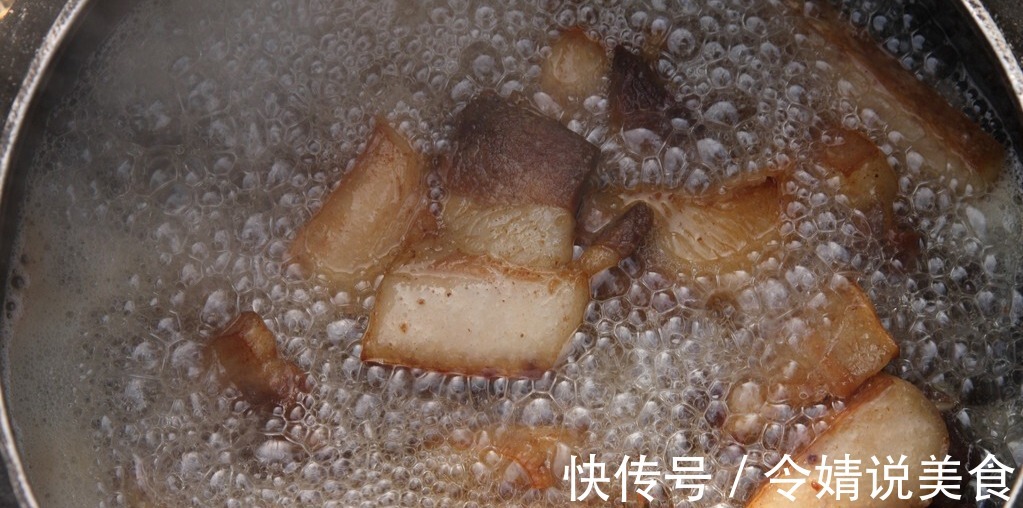 煮肉时浮出的白色浮沫是什么要捞出来吗医生一文告诉您为什么