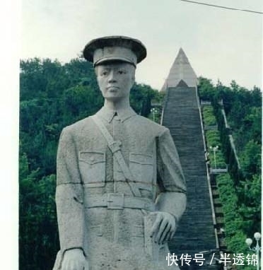 处决|传奇英雄遭秘密处决，妻子苦寻一年无门，最终在乱坟岗发现遗骸