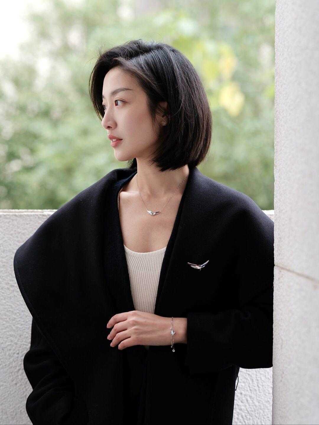 深冬|深冬穿黑色大衣才是最正确的选择,低调简约又有格调,安全感满满