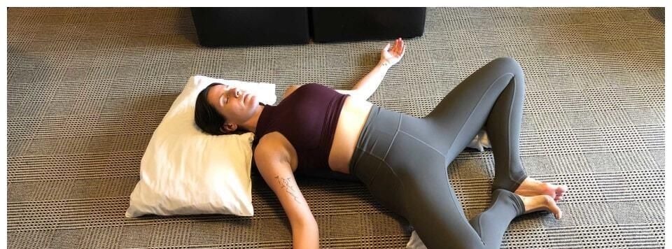 消化系统|仰卧束角式每天躺几分钟,放松身心,打开髋部,好处多多