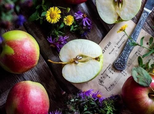 苹果新吃法：用来炖猪肉，营养究竟好在哪？