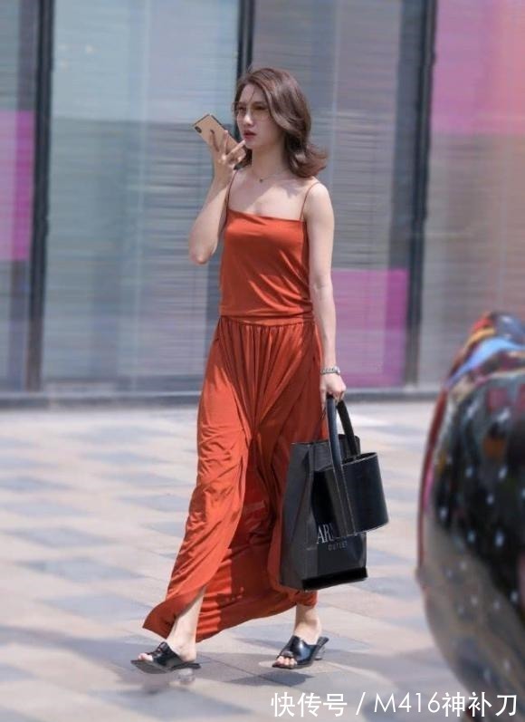 穿着 穿着裙子太省心了,漂亮又好看,穿着洋气又显轻盈!