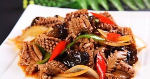 这道菜是宴客硬菜,贵是贵了点,鲜香美味,很多人爱吃不会做