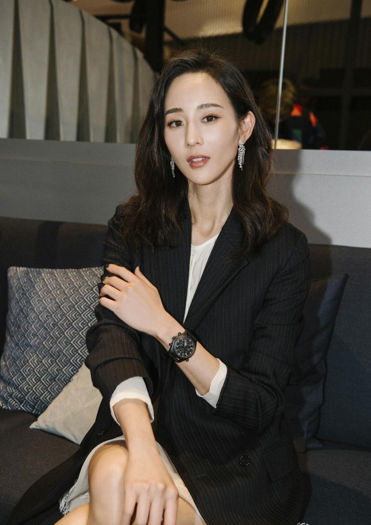 配饰 女人带手表应该戴“左手”还是“右手”?看完就懂了,戴错很尴尬