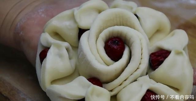 过年不能少了枣花馍，教你2种方法，一个比一个简单，好看又好吃