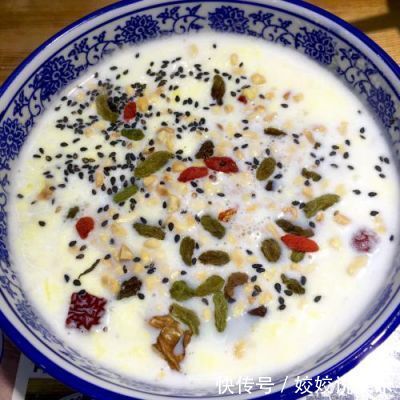 随随便便露一手就能摆上一桌子,家人吃完都赞不绝口,倍有面子