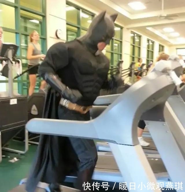医生|印度女医生穿纱丽健身,肌肉附体,网友却说:穿好衣服再来健身