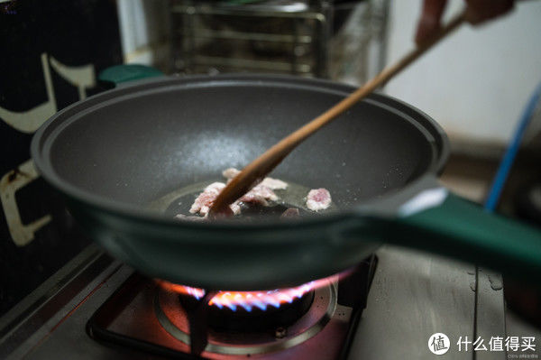 智能家居 篇二十八：炒菜蒸煮都在行的平底锅，帝伯朗菲尼雅系列不粘锅上手
