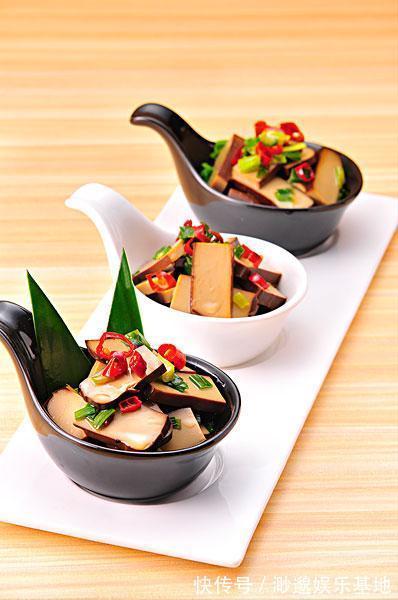 钙片|原来喝骨头汤不能补钙医生真正补钙的3种食物,很多人不爱吃