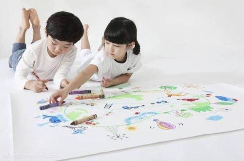 兄弟姐妹|多胎家庭中,孩子经常吵架怎么办?别再提倡公平,要学会“移情”