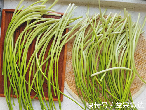 酸辣|多年的腌蒜苔配方,记住“6味3细节”,酸辣脆爽,2小时就能吃