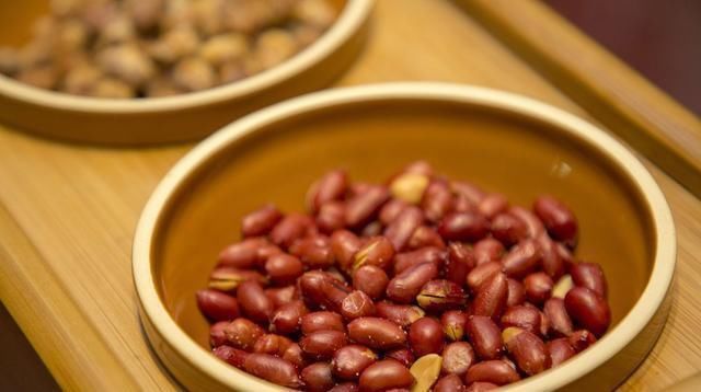 俗语“豆腐下酒,不如喂狗”,爱喝酒的人一定要看看