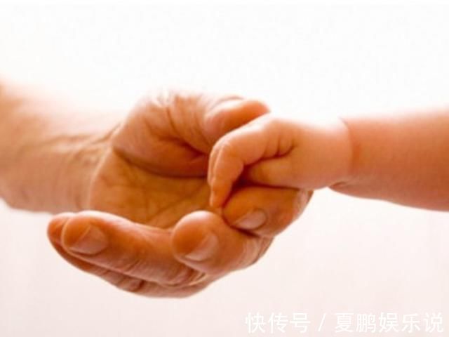 母亲|火车上的这位妈妈“走红”,网友:世上唯有母爱能如此