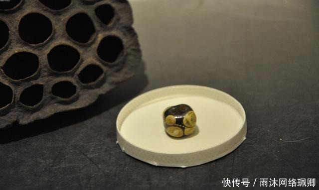 有种|春秋战国有种带眼睛的琉璃珠,只要文物和它沾边,为何会价值不菲