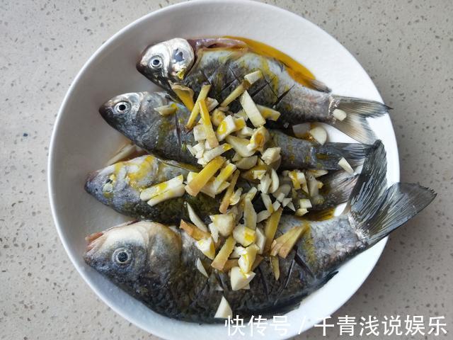 剁椒|把鲫鱼清蒸了:味道不是一般的鲜,做法还简单