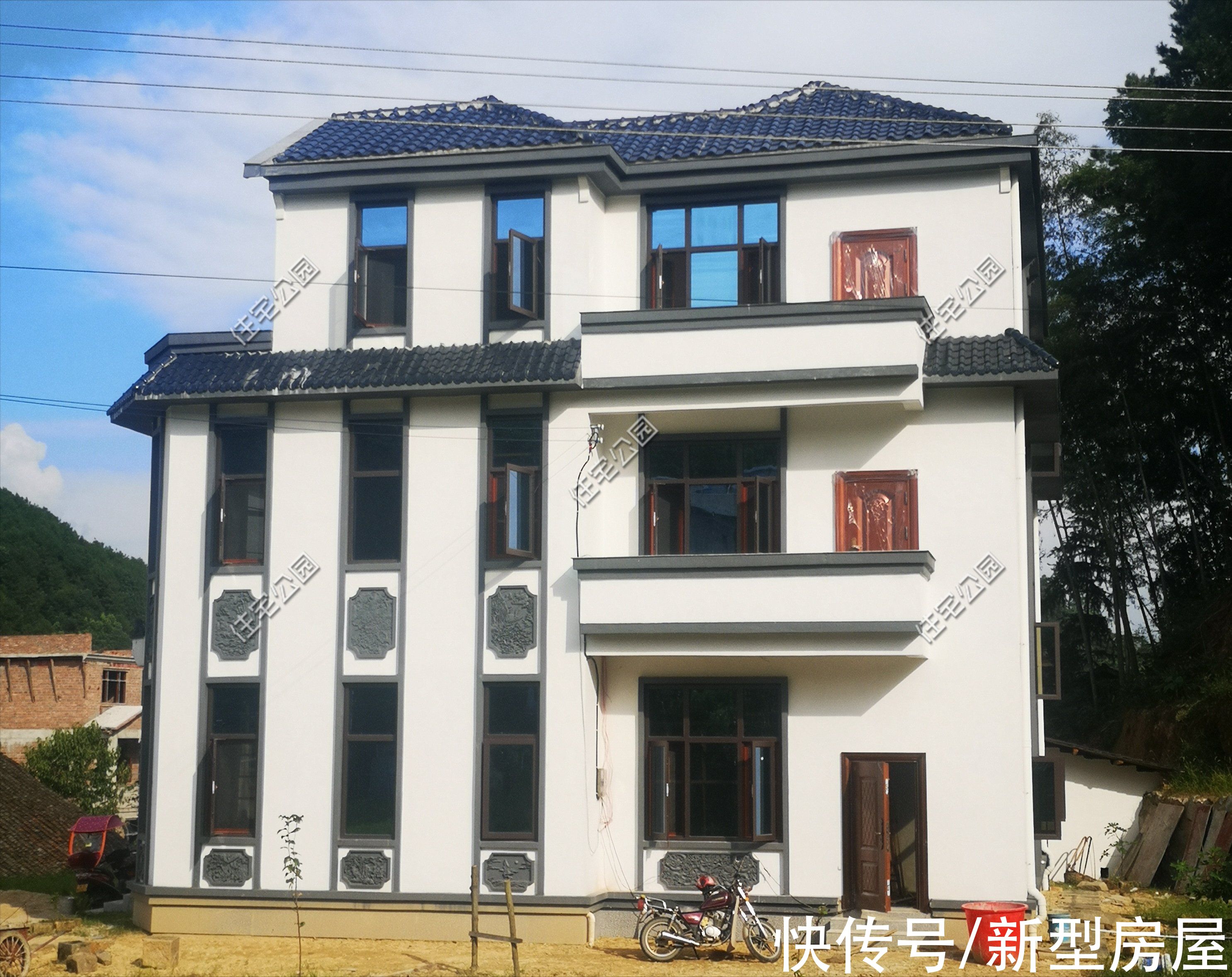 中式风格|晒家｜回农村花40万建一套新中式别墅，到底划不划算？