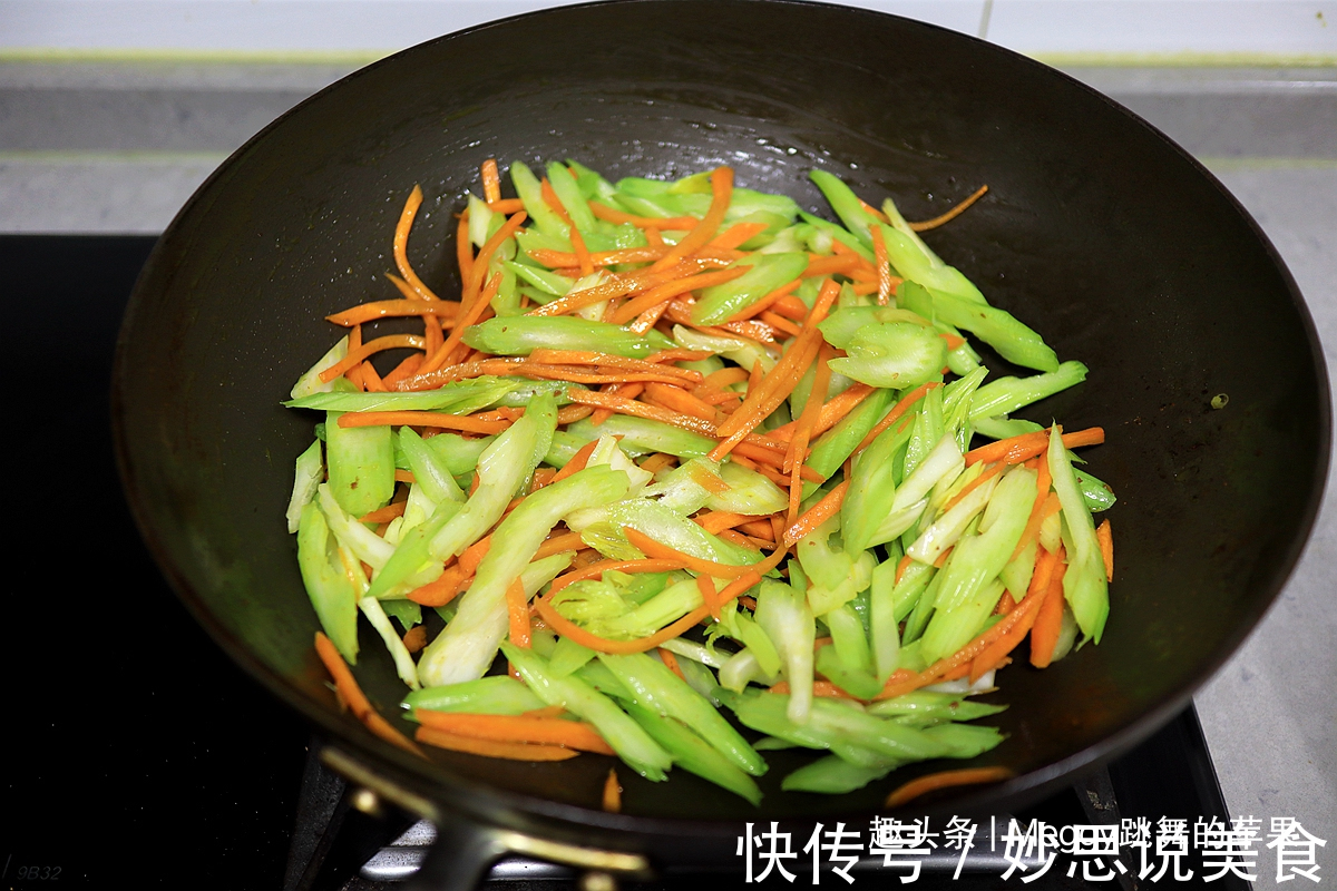 秋老虎来了，肉丝小炒开胃不上火，鲜嫩爽脆老少都吃不厌