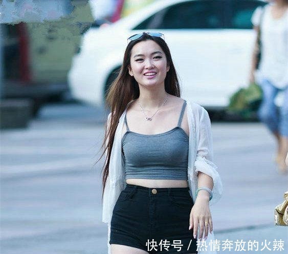 性感身材千篇一律, 完美穿搭让你万中无一!