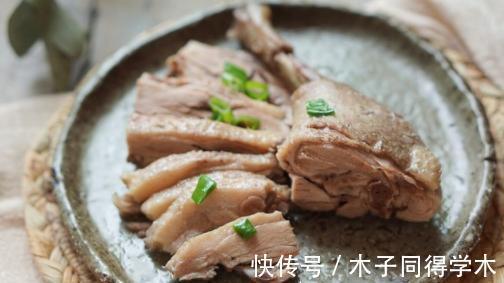 鸭腿加盐，教你自制家庭版“盐水鸭”，咸鲜肉嫩，连骨头都香