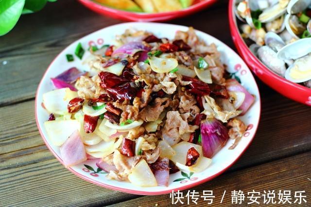 家常菜|一家三口的晚餐，4道家常菜荤素搭配，开胃又下饭，好吃又营养