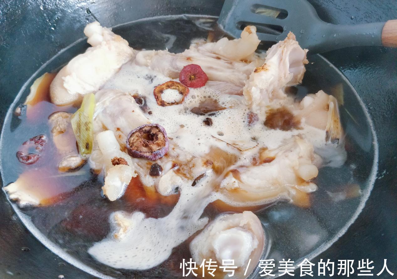 八角|红糖姜猪脚，味道浓郁鲜美，美容养颜，女人要常吃