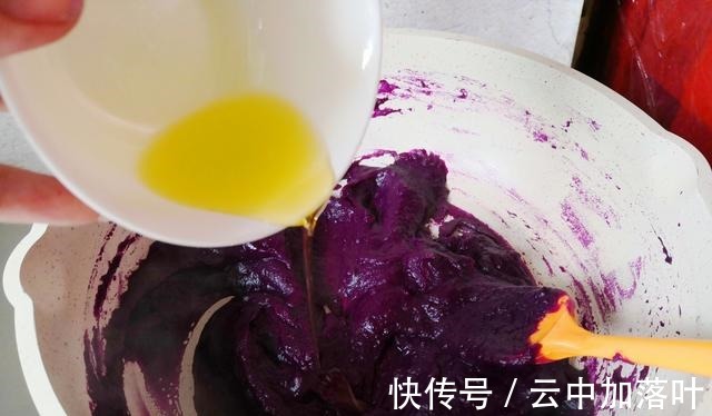 面包|秋天吃它有营养，做月饼做面包做点心颜色漂亮味好，香甜而不油腻！