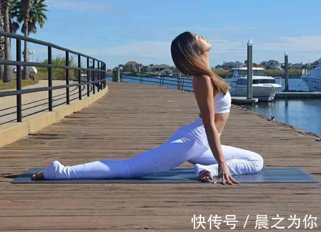 健身运动|韩国女神Grace Kim,130斤身材比例完美,简单动作让你练出同款!