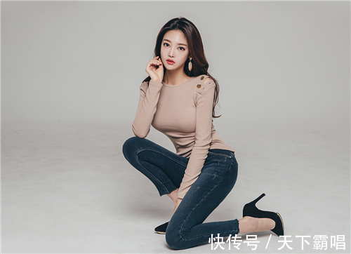 高腰 时尚活力的牛仔裤美女,尽显淑女柔情,焕发摩登的时髦魅力!