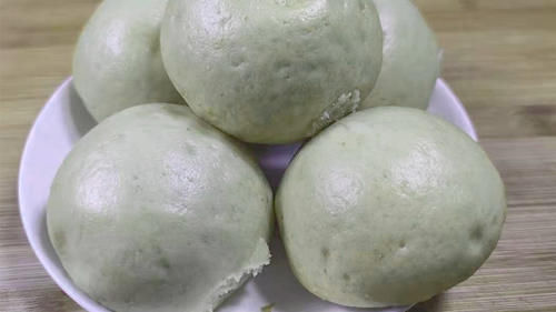  蓬松|老面馒头酸味重变黄，面点师教你加碱技巧，蓬松无酸味不变黄