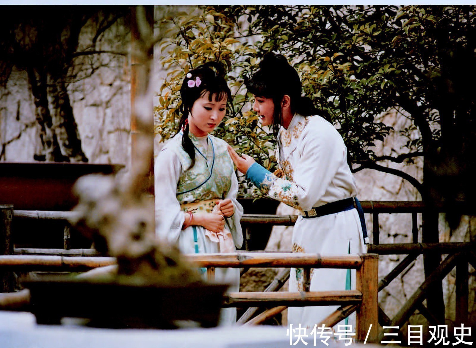 侍者@读《红楼梦》:林黛玉爱贾宝玉,是真的还是假象?