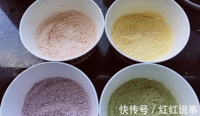 酥皮月饼|中秋来点不一样的，五彩月饼颜值高，酥软不腻味道好！