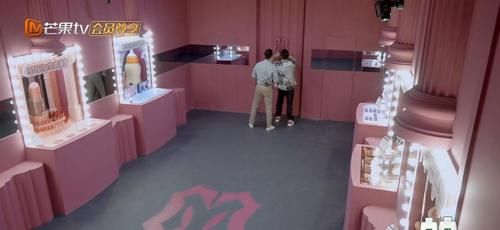 瑞奇|《哥哥》：一開始以為是看哥哥們答題，看完后才發現原來主角是門