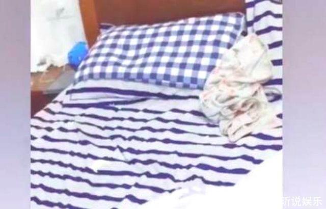 睡姿|老婆在外出差回来,进卧室一看,老公和女儿的睡姿,忍不住笑出声