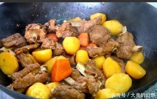 这菜是“碱性食物”,女人常吃,嘴巴不臭,头发乌黑,皮肤也嫩了