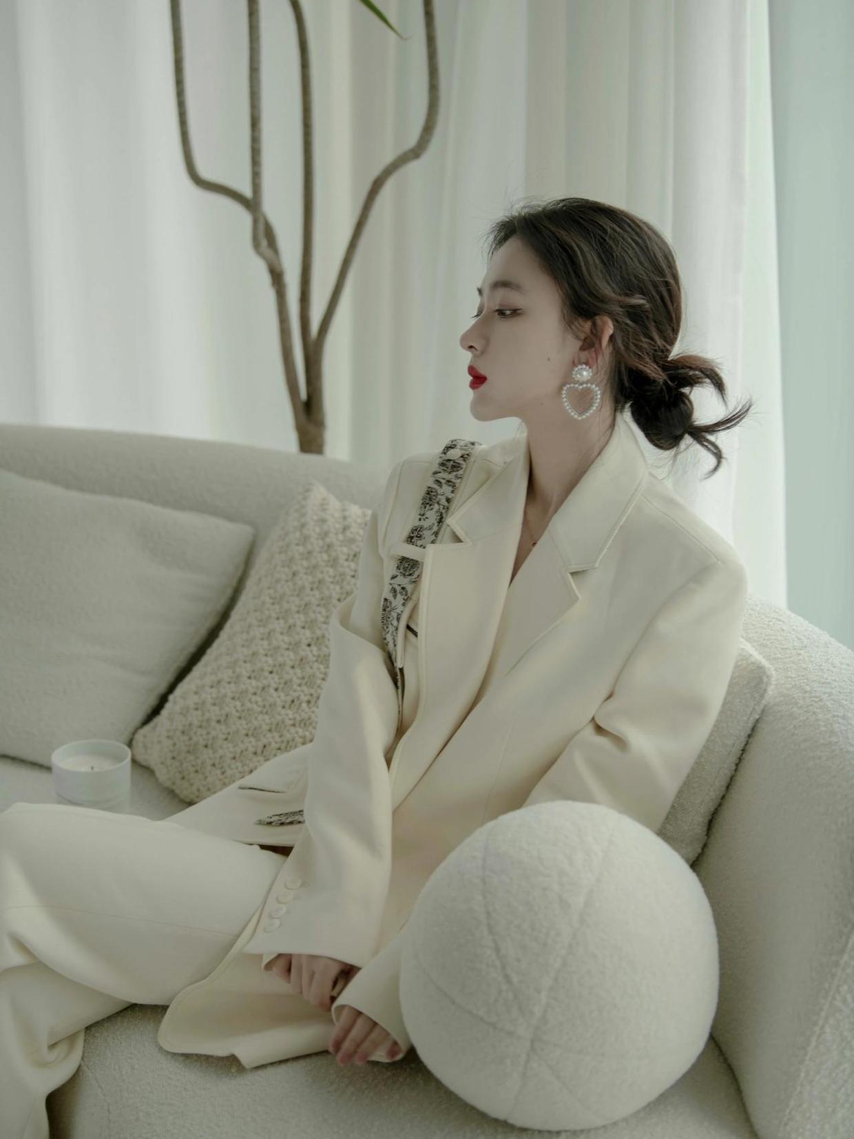 高级 适合冬天穿的西装搭配示范,知性干练有气场,让你轻松穿出高级感